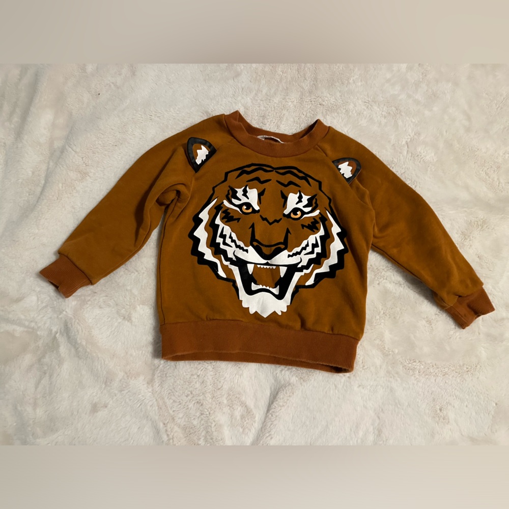 EUC cute cotton pullover with tiger. size 2T